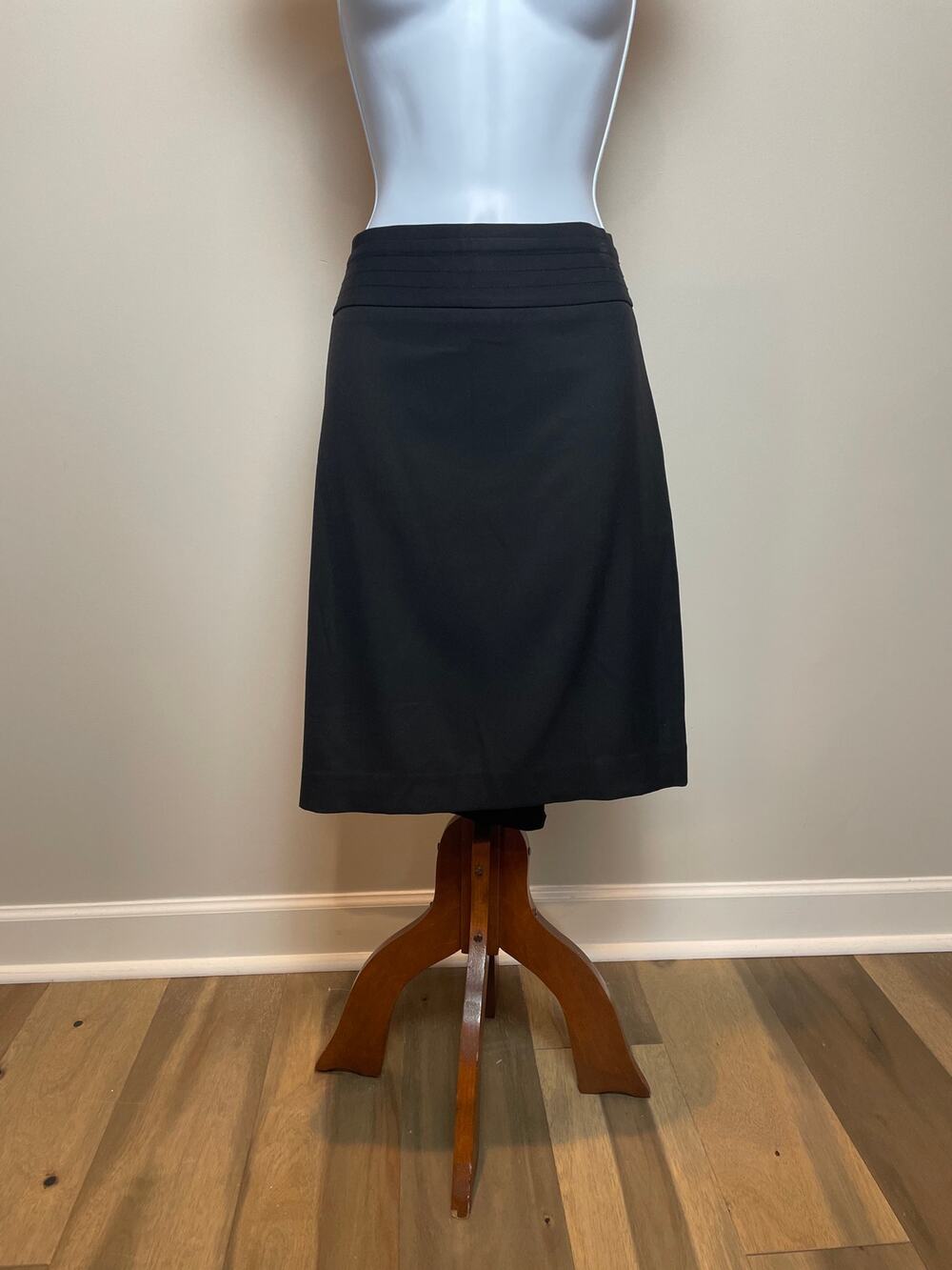 The Limited Pencil Skirt Size 10 Black Lined Classic Workwear Knee Length